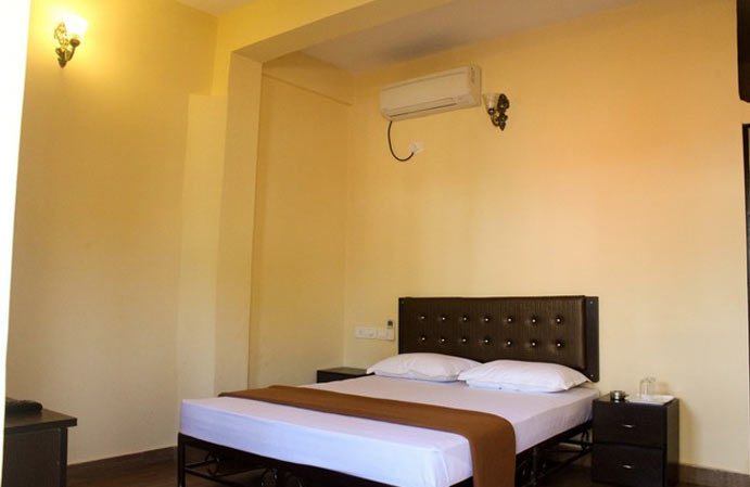 Amoura Beach Resort, Baga