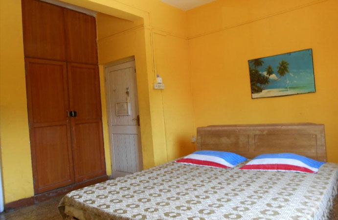 Colva Tavern , Colva